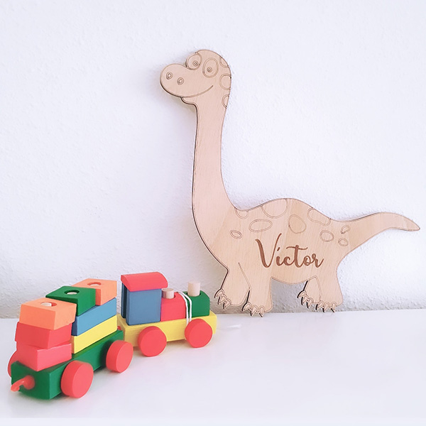 Dinosaurio de madera personalizable con nombre