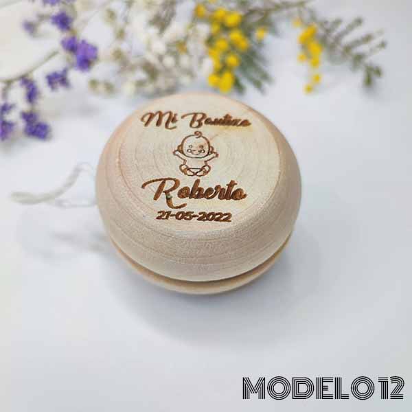 Yoyo para bautizos, comuniones y bodas de madera personalizados modelo 12