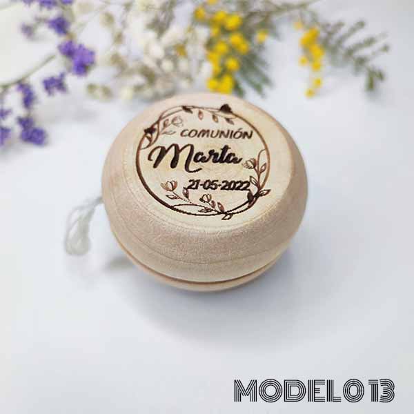 Yoyo para bautizos, comuniones y bodas de madera personalizados modelo 13